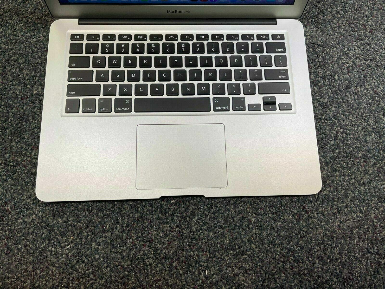 MacBook Air Intel Core i5 2015 13.3" 256GB Silver · Core i5 @ 1.6GHz · Intel HD 6000
