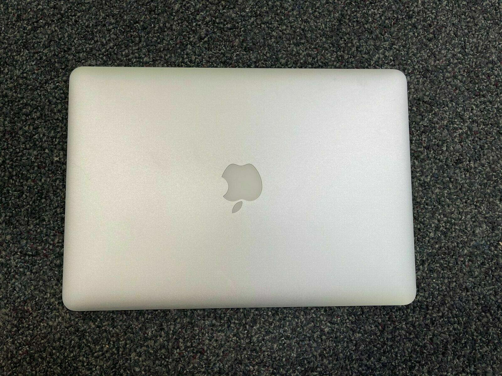MacBook Air Intel Core i5 2015 13.3" 256GB Silver · Core i5 @ 1.6GHz · Intel HD 6000