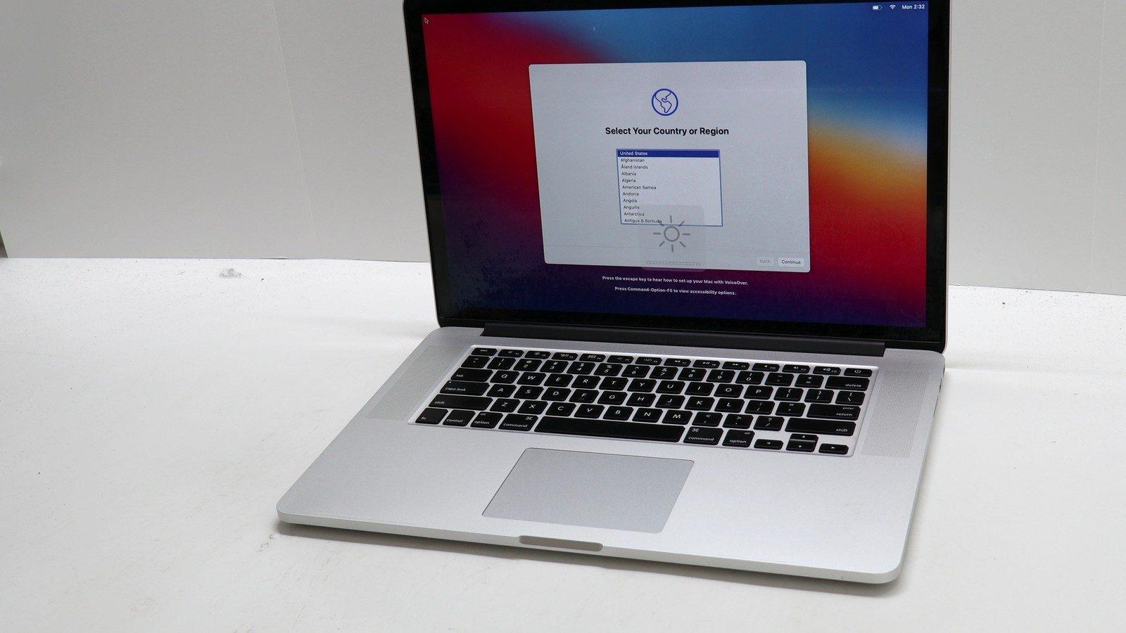 MacBook Pro Intel Core i7 2014 15.4" 256GB Silver · i7-4770HQ @ 2.2GHz · Intel Iris Pro 5200